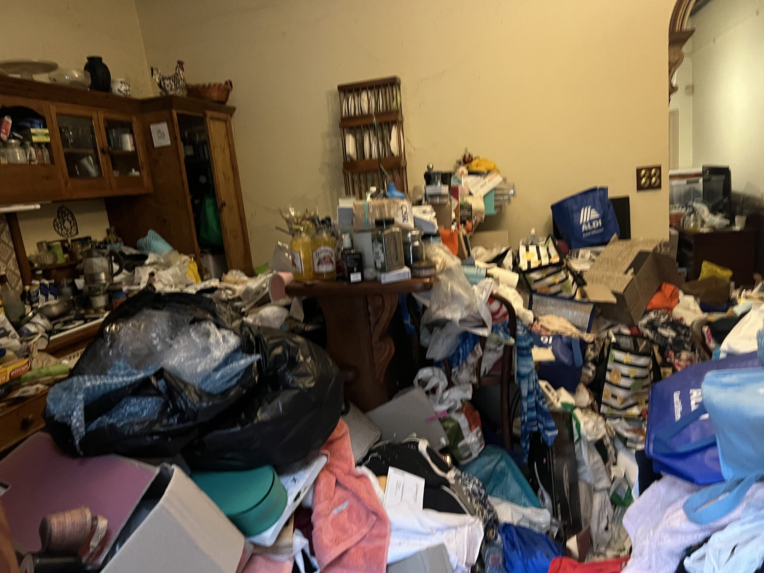Decluttering benefits for families 