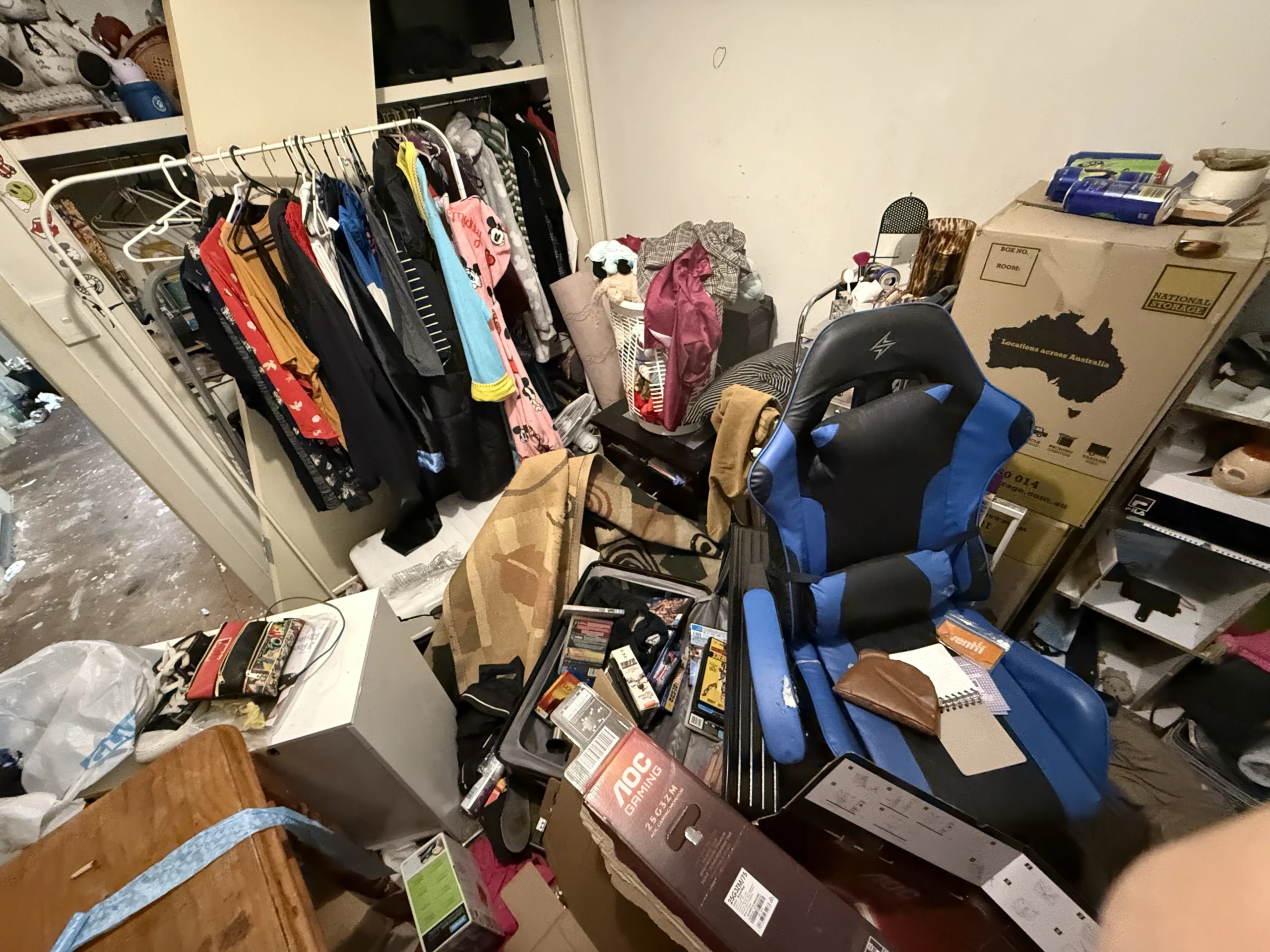 hoarder house cleaning