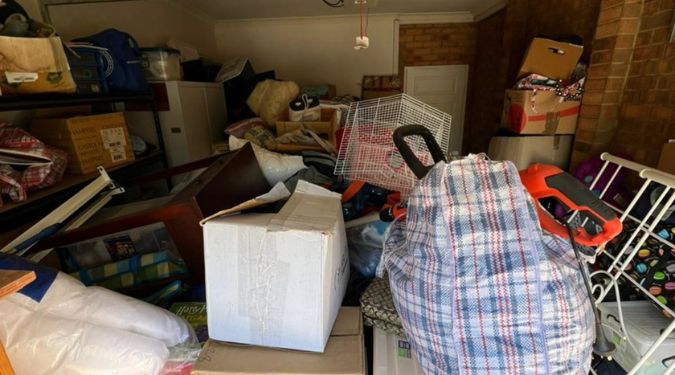 clutter and behaviour